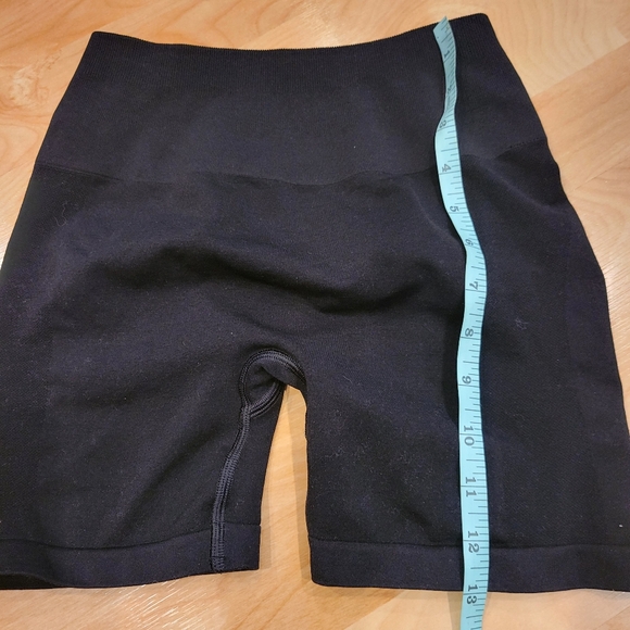Alphalete Amplify Black Shorts Size Small - Picture 8 of 12